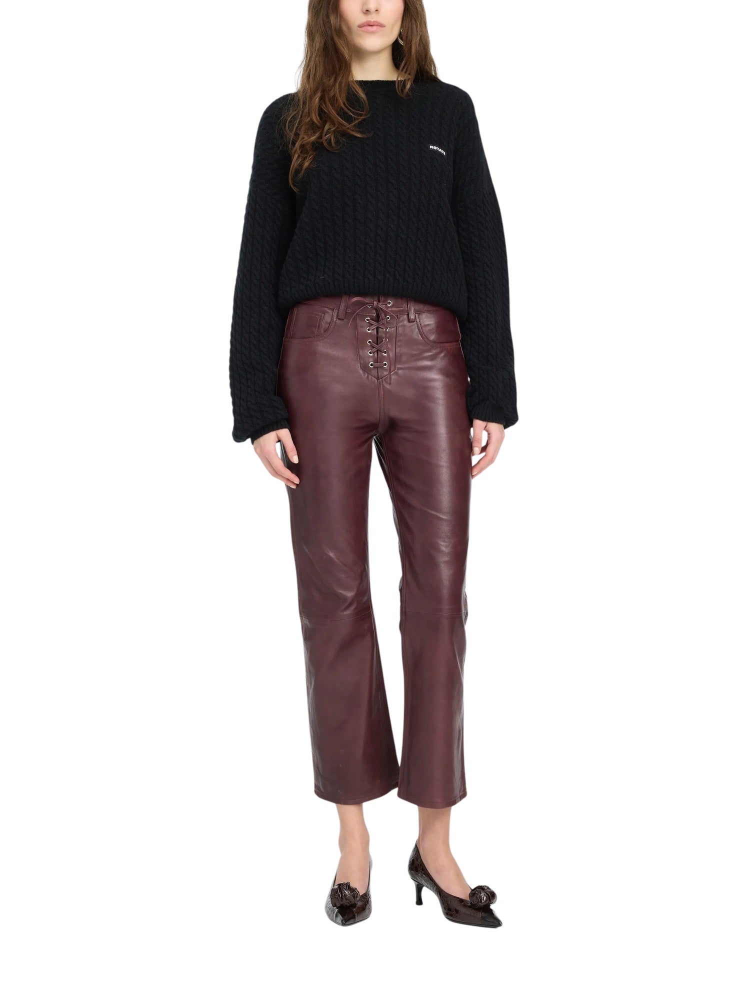 Pantaloni capri svasati in pelle color mogano Rotate 116668757 757 