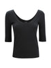 T-shirt con Scollo Ampio e Dettaglio Monile